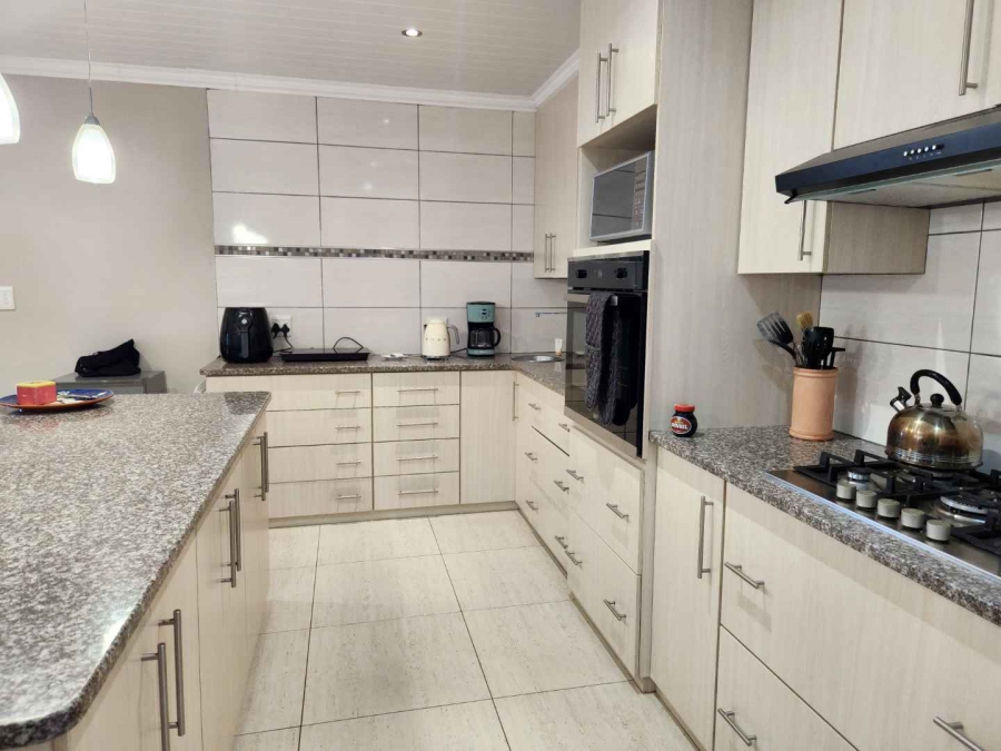 3 Bedroom Property for Sale in Monte Christo Western Cape